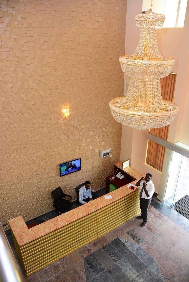 Fawzy Hotel Ібадан Екстер'єр фото